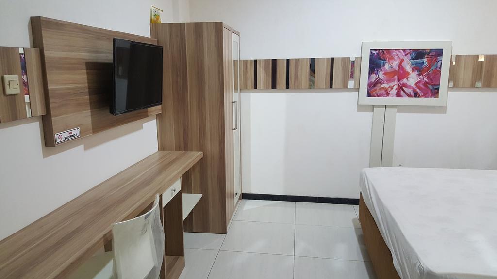 Omah Seroja Hotel Semarang Esterno foto